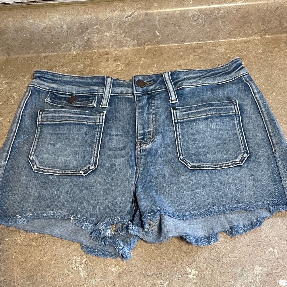 Judy Blue Size 29 Frayed Hem Jean Shorts